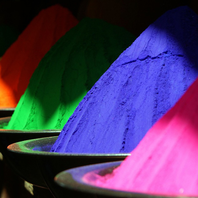 colour and crystal therapy liverpool. A picture of different coloured powders