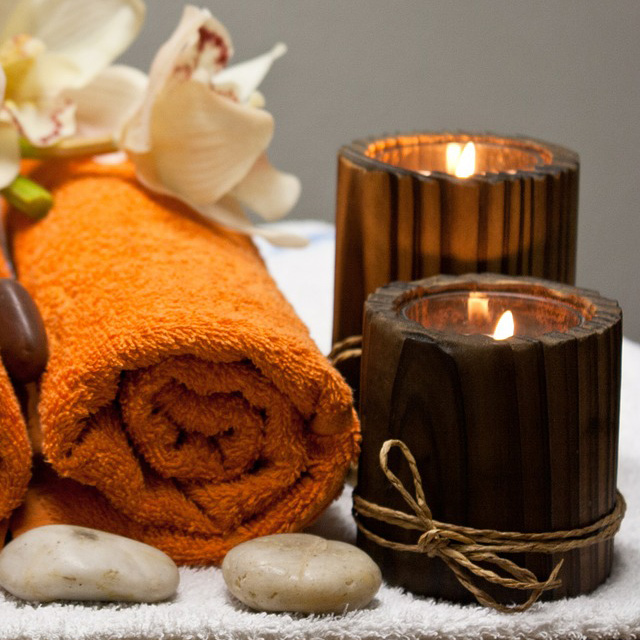 Indian Head Massage in Liverpool. A pic of towels and candels